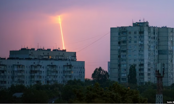 Zbulimi britanik: Edhe Ukraina rrëzoi javën e kaluar disa balona që fluturonin mbi Kiev