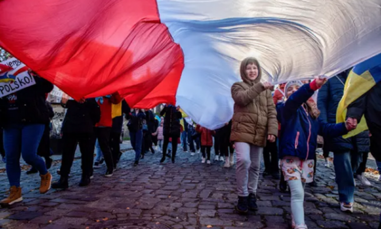 Pse Polonia është më fitimtare nga një disfatë e mundshme e Rusisë në Ukrainë