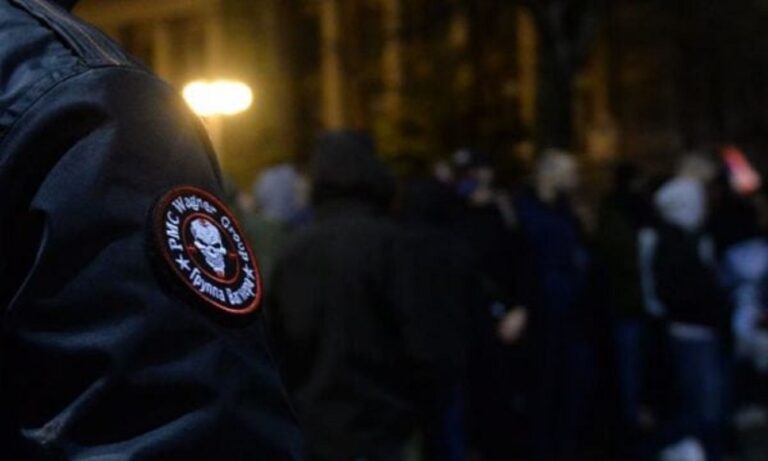 Protesta në Beograd kundër propozimit franko-gjerman, shfaqen simbole të Wagner-it